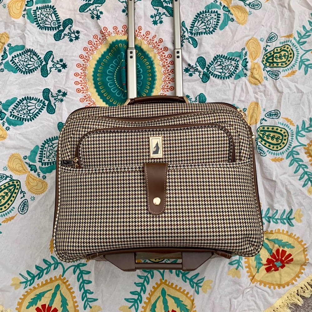 London Fog Rolling Under Seat Bag
